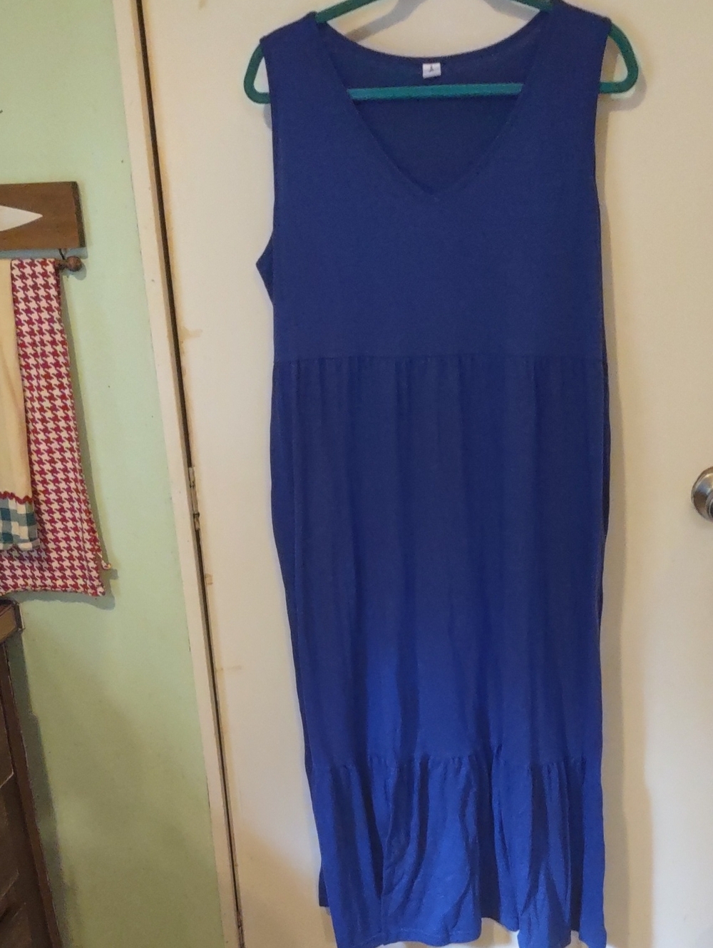 Anrabess Women’s Sleeveless V-Neck Maxi Dress in Royal Blue